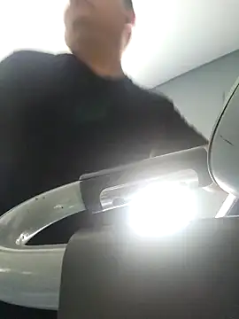 bebecito2780 online show from December 20, 2025, 11:29 pm