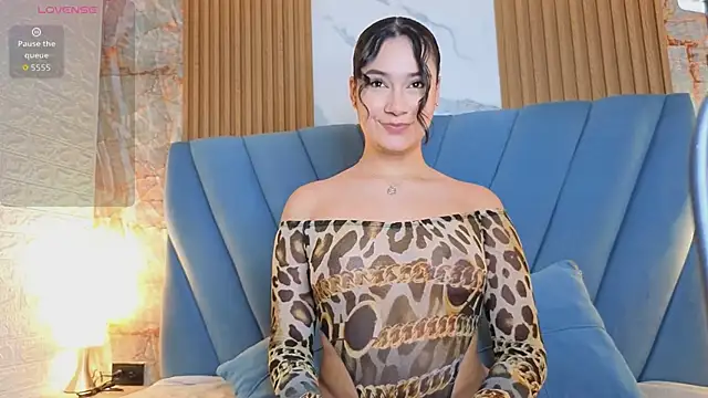 nathalia koch  online show from April 30, 2026, 8:49 pm