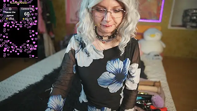 Dia Angel online show from March 13, 2026, 8:47 pm