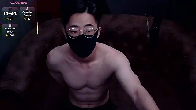 asiantwinkz online show from October 5, 2025, 9:11 am