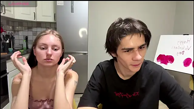 flowerscouple online show from March 14, 2026, 10:27 pm