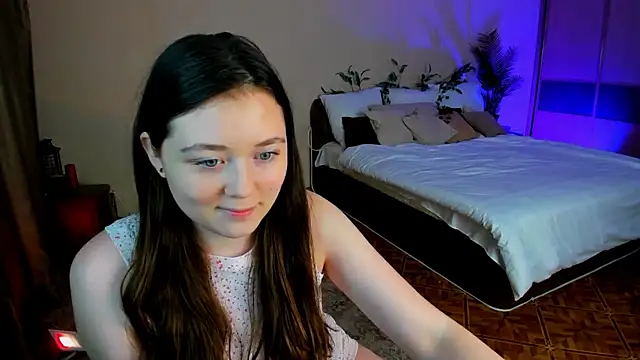 AlluringLookk online show from January 13, 2026, 4:44 pm