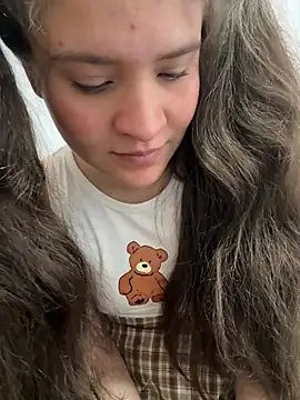 Emilyybennet  online show from January 17, 2026, 9:51 pm