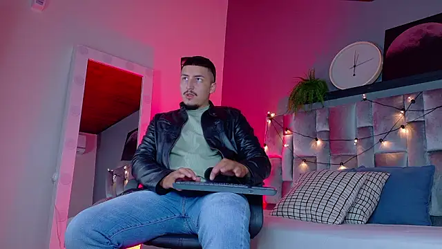 MrFox   online show from February 19, 2026, 7:33 pm