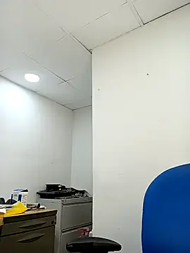 geimos36 online show from November 9, 2025, 5:50 pm