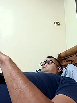 geimos36 online show from November 5, 2025, 3:31 am