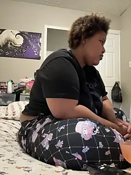 chocolate bella online show from October 16, 2025, 1:47 am