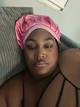 Cocomamii1 online show from January 18, 2026, 8:51 am