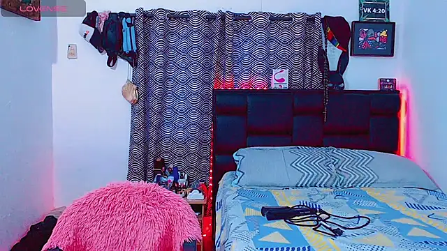 Azley sweet online show from November 15, 2025, 1:04 pm