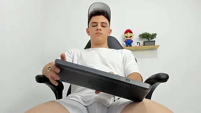 Mikecooper online show from September 27, 2025, 9:54 pm