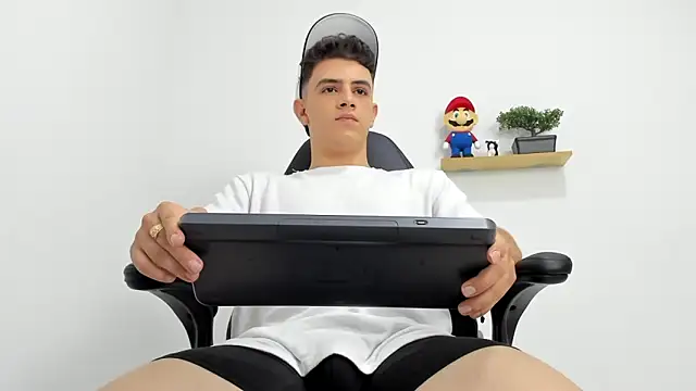 Mikecooper online show from September 11, 2025, 11:27 pm