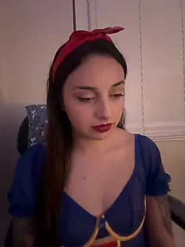 CharmingMaddie online show from April 28, 2026, 5:34 am