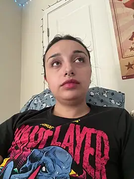 CharmingMaddie online show from April 24, 2026, 5:04 pm