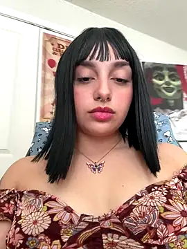 CharmingMaddie online show from October 8, 2025, 3:24 pm