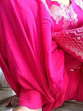 Love-pari077 online show from February 15, 2026, 7:42 am