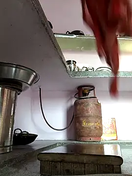 Love-pari077 online show from November 8, 2025, 2:37 am