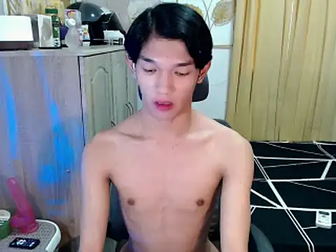 fuckerfriendsxx online show from August 3, 2026, 1:47 am