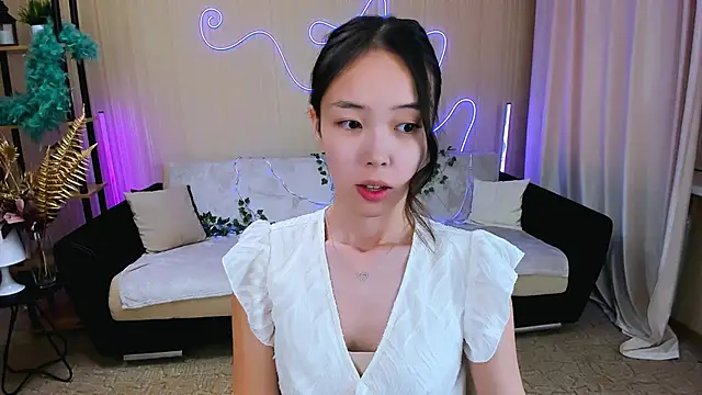 SoulHarmoonyy online show from September 24, 2025, 1:17 pm