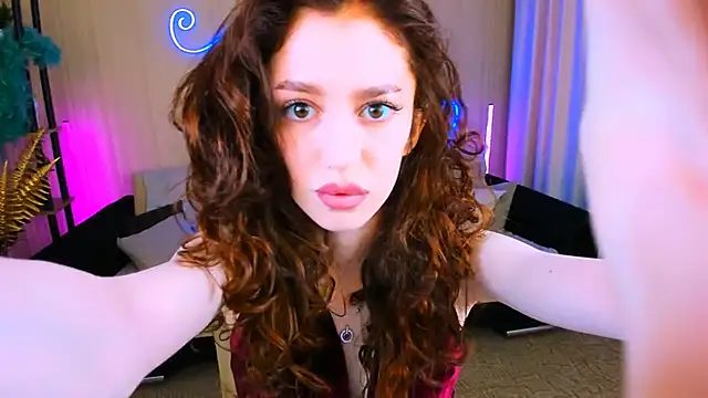 ChristinaConteeree online show from October 2, 2025, 1:25 pm