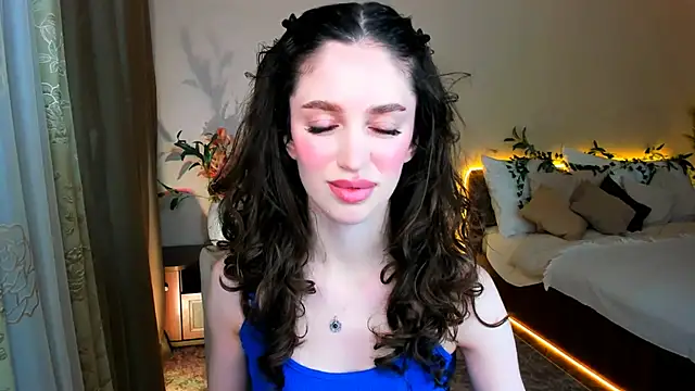 ChristinaConteeree online show from September 18, 2025, 5:16 pm