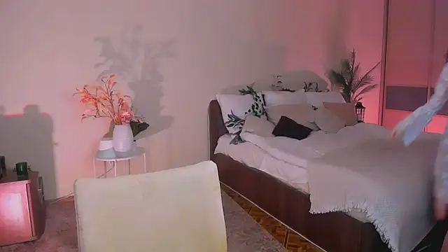 ChristinaConteeree online show from November 24, 2025, 7:14 pm