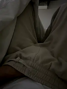 Frankieyyy1 online show from November 16, 2025, 6:34 pm