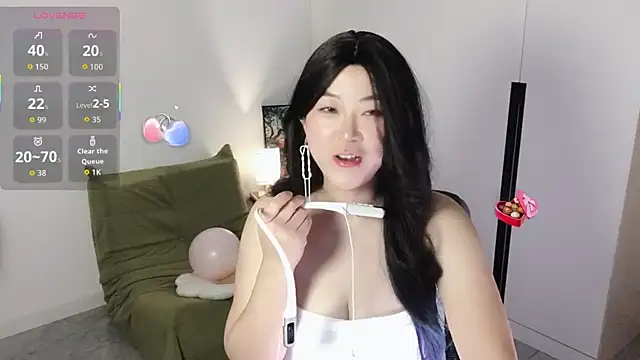 Emmaq996 online show from September 16, 2025, 3:29 am