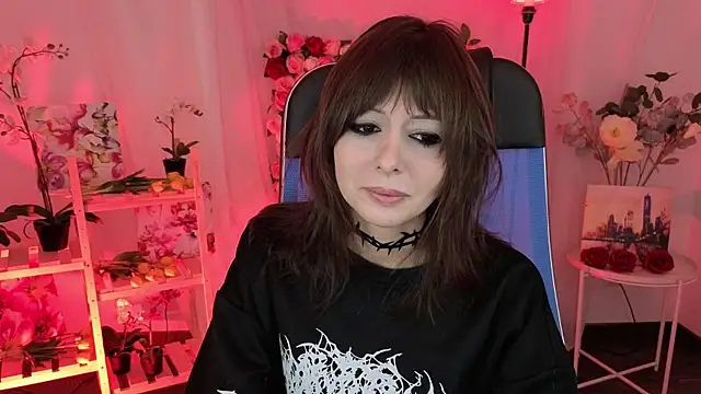 CrystallBloom online show from January 14, 2026, 7:28 pm