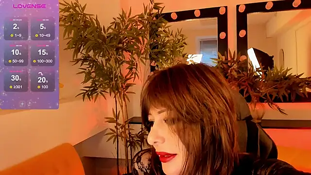 CrystallBloom online show from September 12, 2025, 1:22 pm