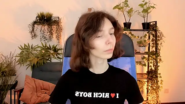 EmmanuellBrown online show from November 30, 2025, 4:13 am