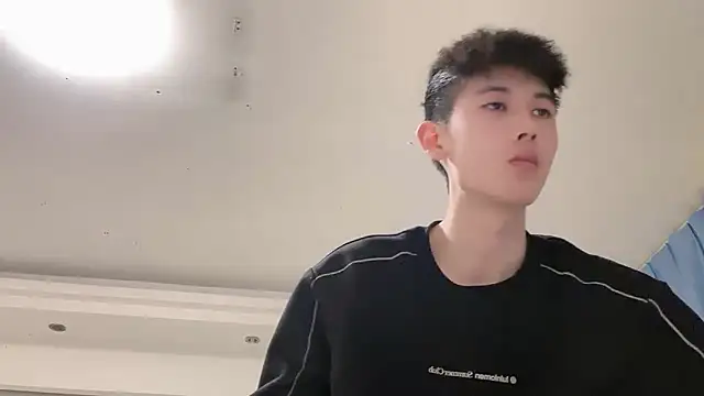 Snapshot of xiaojie2563 chatting on March 18, 2026, 3:35 pm xiaojie2563 online show from March 18, 2026, 3:35 pm