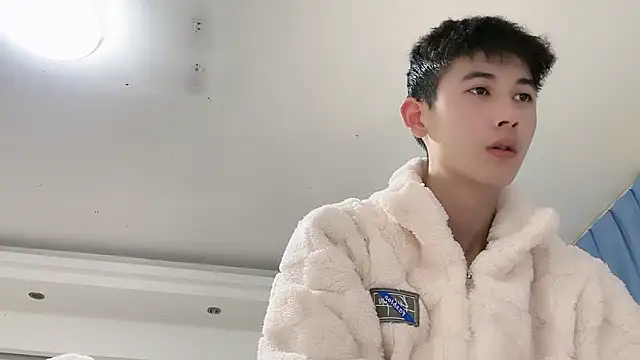 xiaojie2563 online show from December 16, 2025, 11:25 am