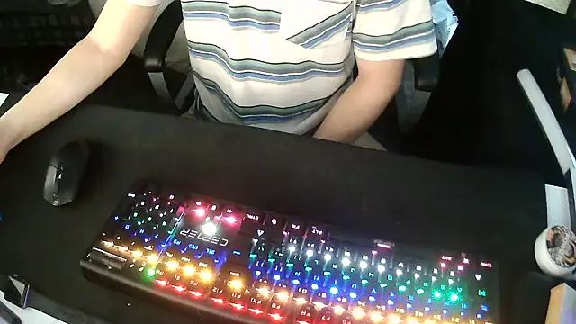 solooboy18 online show from September 30, 2025, 9:15 am