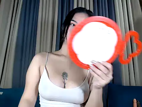 Trexiehot online show from January 17, 2026, 4:27 am