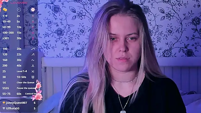 Snapshot of AngelAnty chatting on February 28, 2026, 3:33 pm AngelAnty online show from February 28, 2026, 3:33 pm