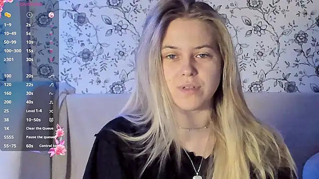 AngelAnty online show from December 18, 2025, 1:59 pm