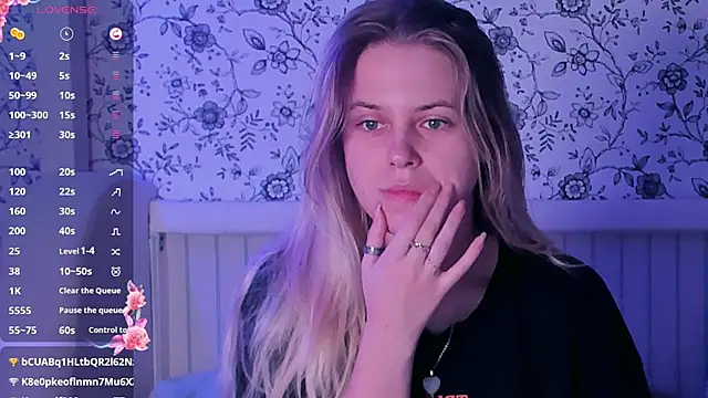 Snapshot of AngelAnty chatting on March 1, 2026, 3:56 pm AngelAnty online show from March 1, 2026, 3:56 pm