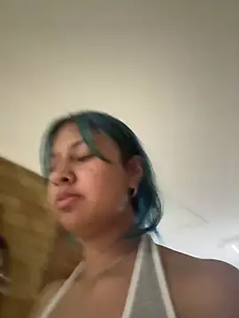 lynn9000 online show from April 25, 2026, 5:21 am