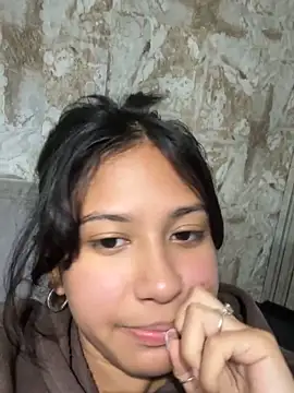 lynn9000 online show from October 5, 2025, 5:42 am