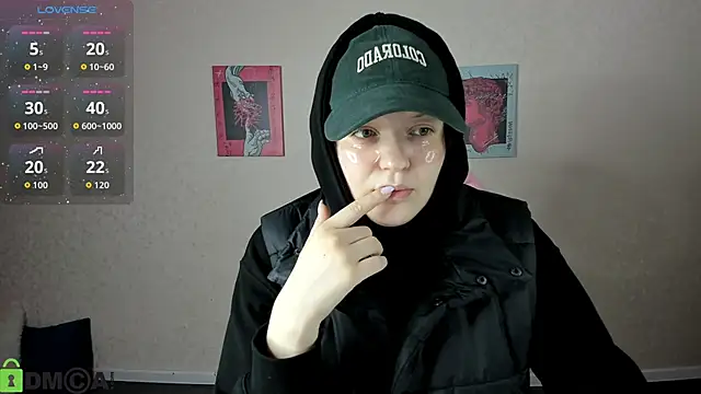 Michele Greenn online show from October 3, 2025, 1:20 am