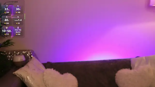 NovaHollisx online show from October 6, 2025, 5:52 am