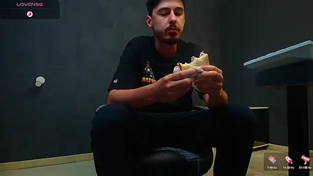 EnzoRace online show from September 25, 2025, 5:13 am