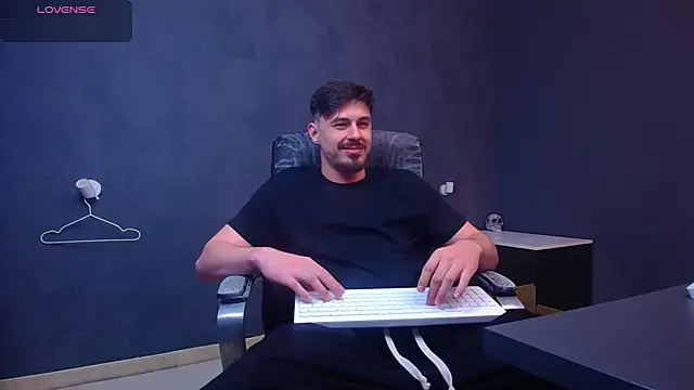 EnzoRace online show from February 3, 2026, 6:40 am