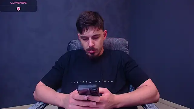 EnzoRace online show from December 16, 2025, 6:06 am