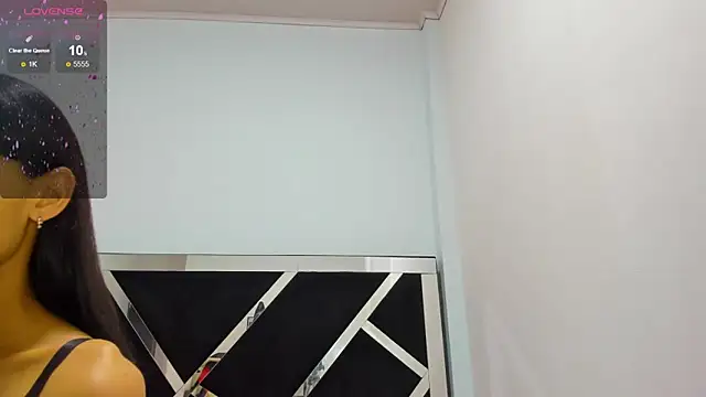 iisabella noa online show from December 3, 2025, 1:43 pm