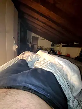 giova17cm online show from October 24, 2025, 9:03 pm