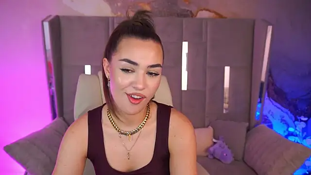 EricaSin online show from July 16, 2026, 3:42 pm