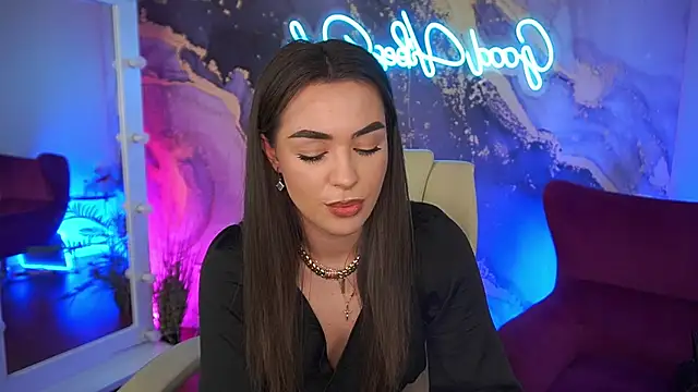 EricaSin online show from June 18, 2026, 1:38 pm