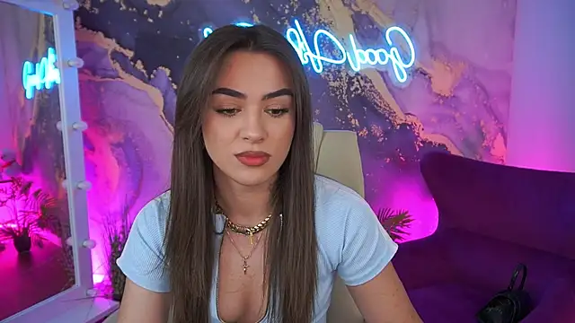 EricaSin online show from June 19, 2026, 1:17 pm