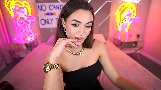 EricaSin online show from November 4, 2025, 3:27 pm